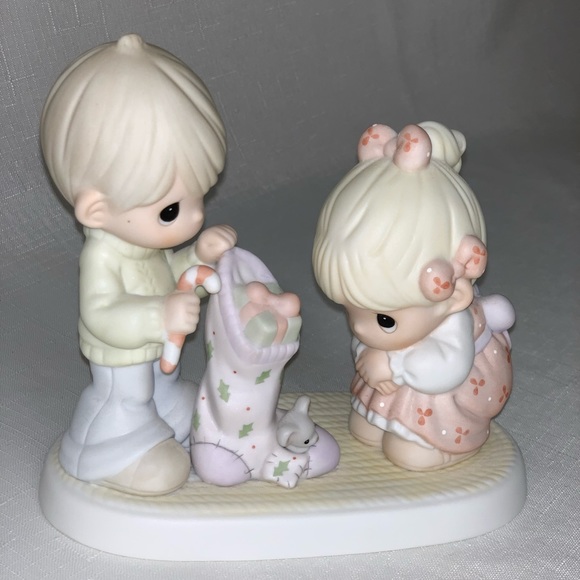 RARE Precious Moments May Your Christmas Be Filled with Sweet Surprises 610018 - Picture 3 of 13